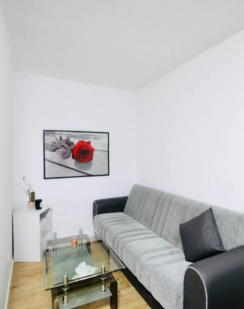 Modern Apartment In Millennium City Area Hs Vienna Austria