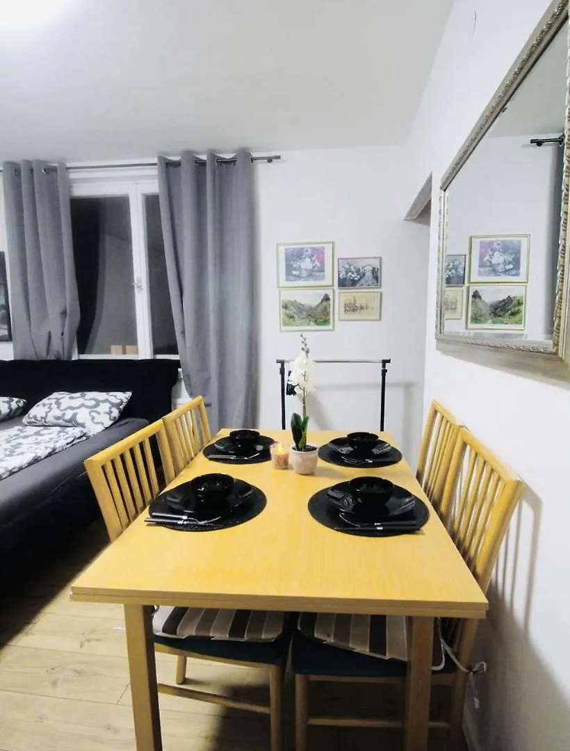 Modern Apartment In Millennium City Area Hs Vienna 0*,