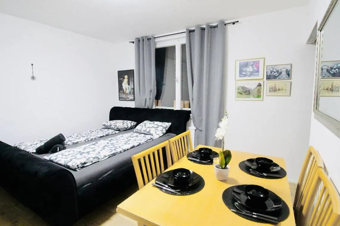 Modern Apartment In Millennium City Area Hs Vienna Austria